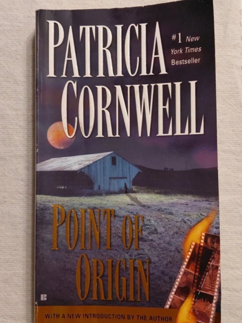 Point of Origin by Patricia Cornwell Paperback